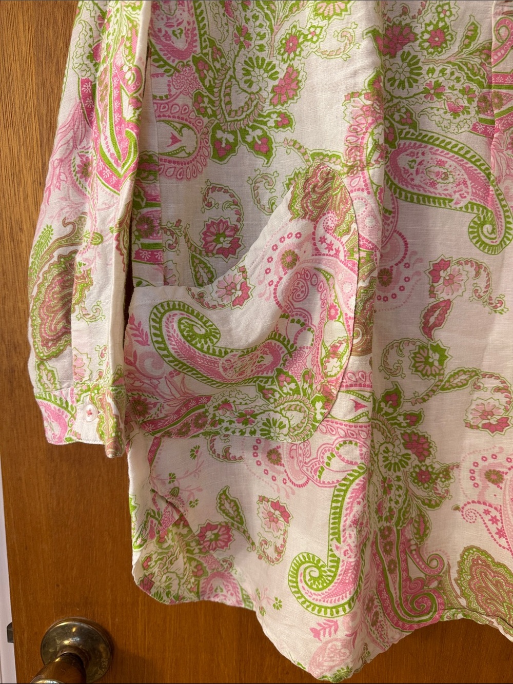 Tizzie Women's Pink & Green Linen and Cotton Paisley Button-Front Tunic - Picture 5 of 9